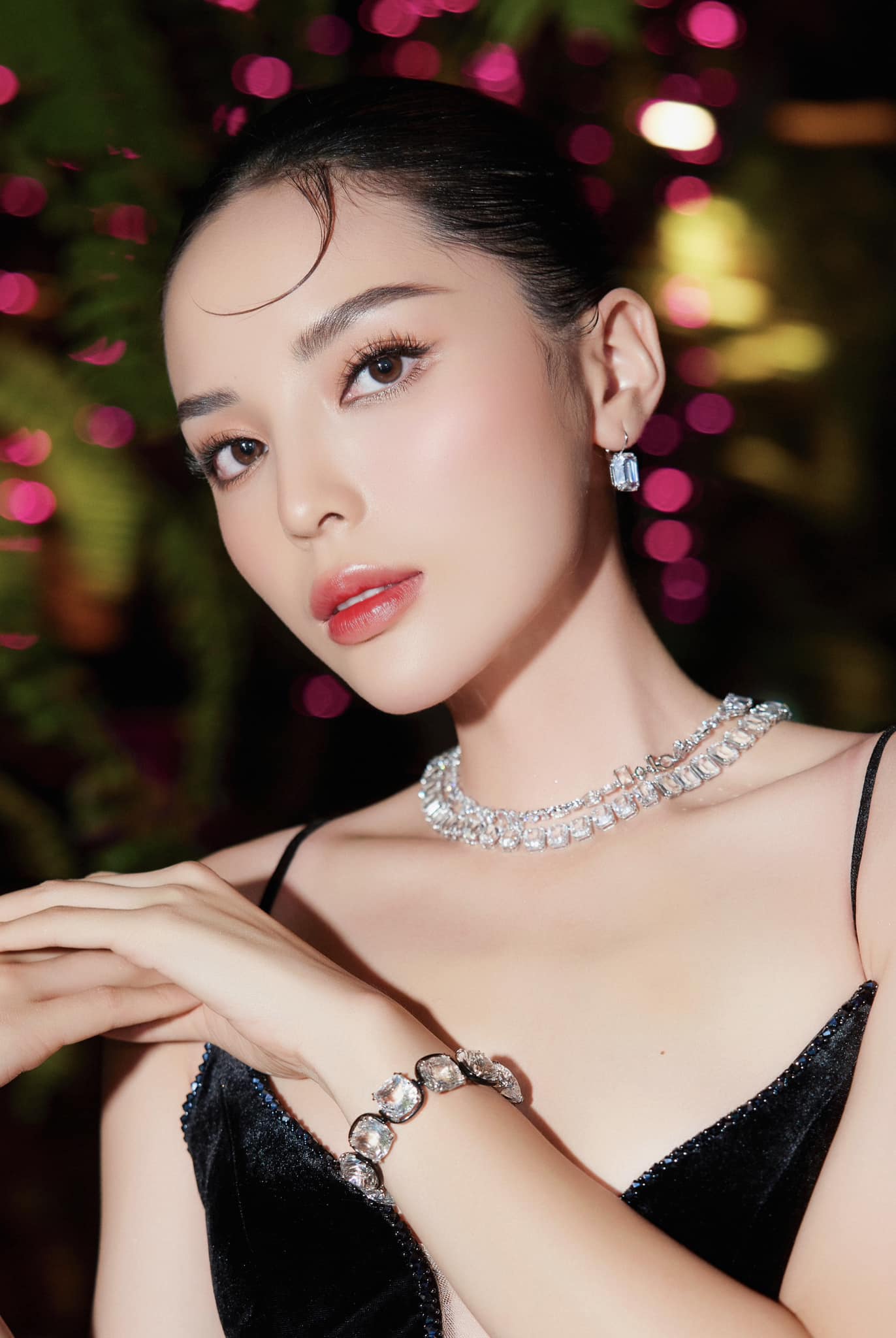 Kỳ Duyên trải lòng về loạt biến cố sau đăng quang Hoa hậu Việt Nam 2014 - Ảnh 1.