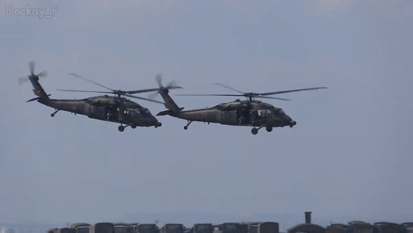 Cận cảnh dòng trực thăng UH-60JA Nhật Bản vừa mất tích - Ảnh 14.
