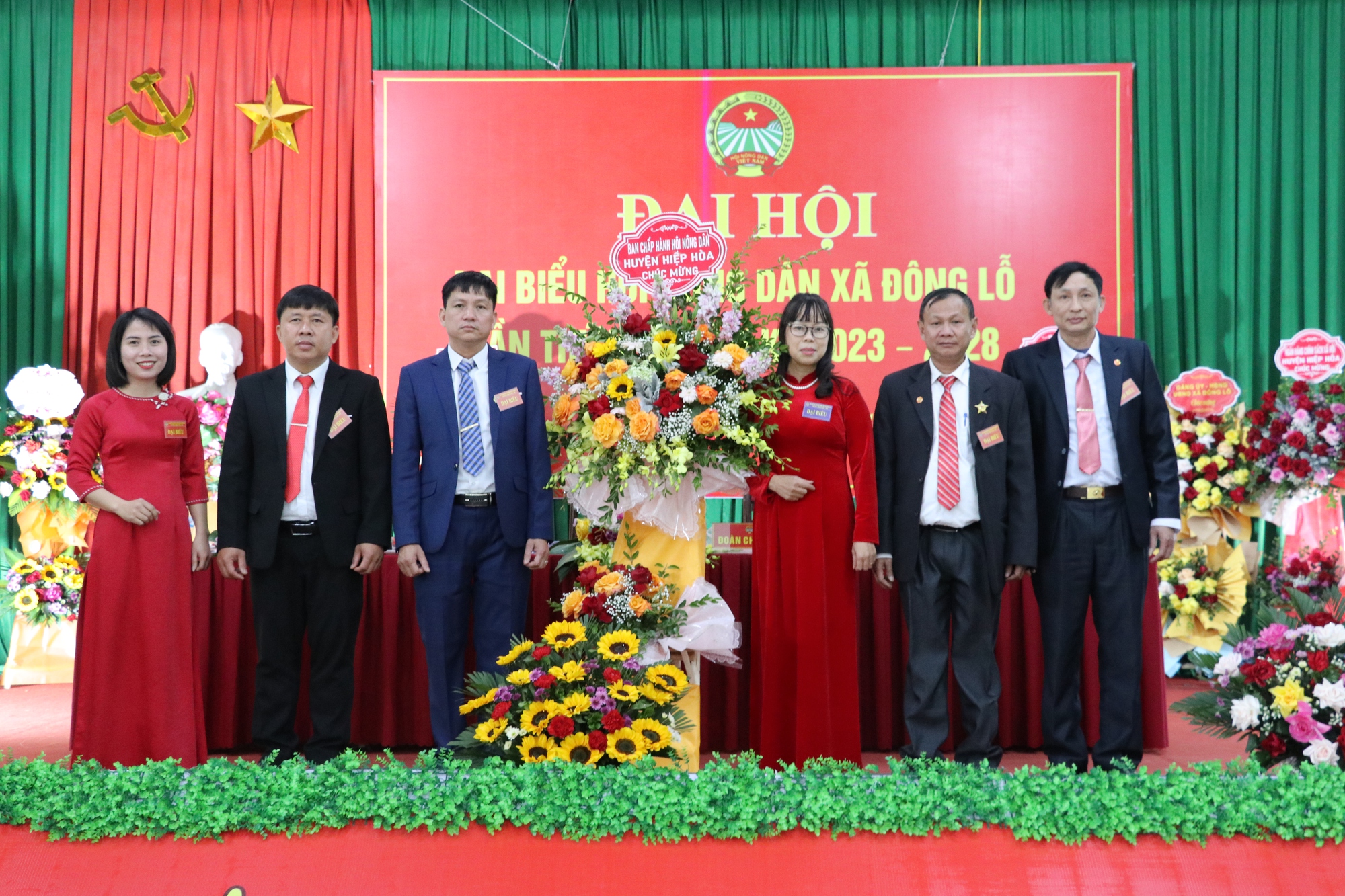 Bắc Giang: Hiệp Hòa hoàn thành ĐHĐB Hội Nông dân cấp cơ sở, hơn 20 công trình của nông dân được xây dựng - Ảnh 1.