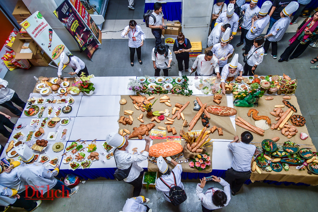 Hơn 100 món ăn kèm bánh mì tại Lễ hội Bánh mì Việt Nam - Ảnh 2.