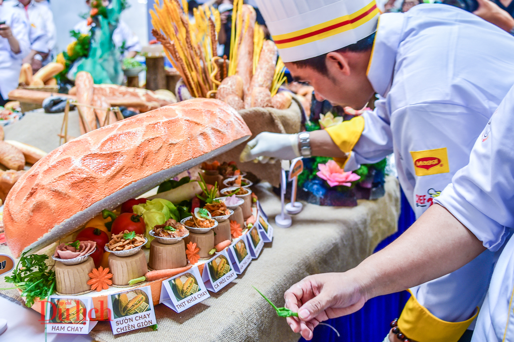 Hơn 100 món ăn kèm bánh mì tại Lễ hội Bánh mì Việt Nam - Ảnh 14.