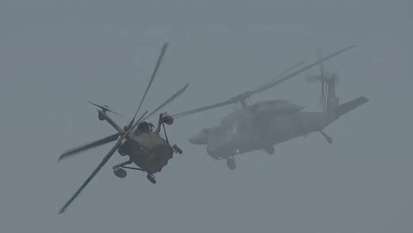 Cận cảnh dòng trực thăng UH-60JA Nhật Bản vừa mất tích - Ảnh 21.
