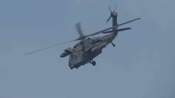 Cận cảnh dòng trực thăng UH-60JA Nhật Bản vừa mất tích - Ảnh 23.