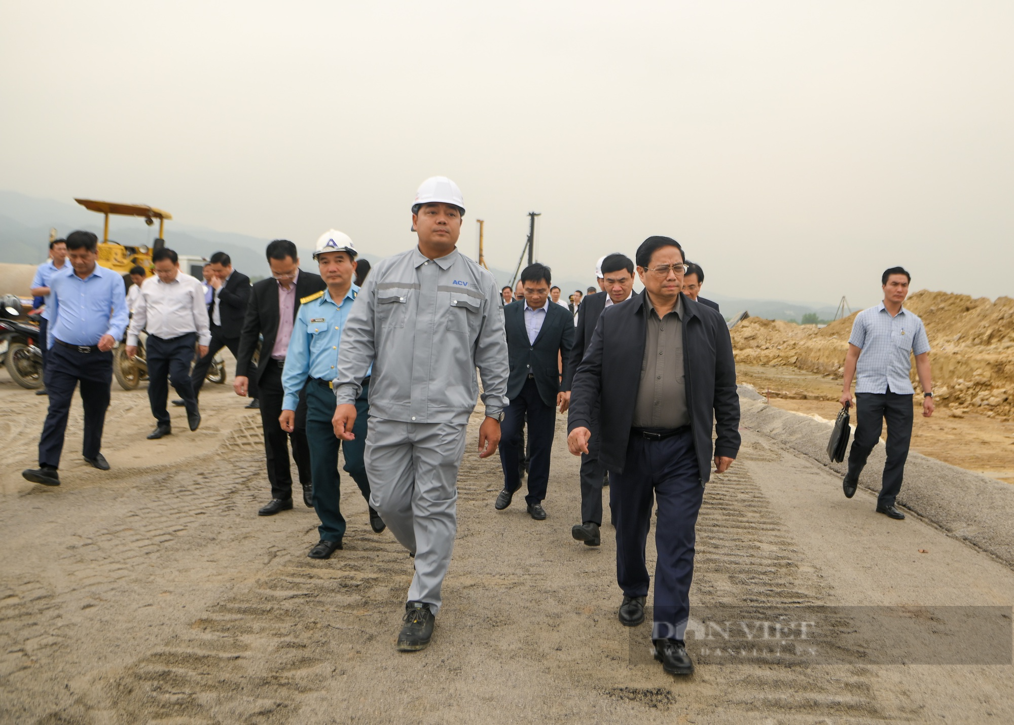 Thủ tướng Chính phủ Phạm Minh Chính kiểm tra tiến độ thực hiện các dự án trọng điểm của tỉnh Điện Biên - Ảnh 2.