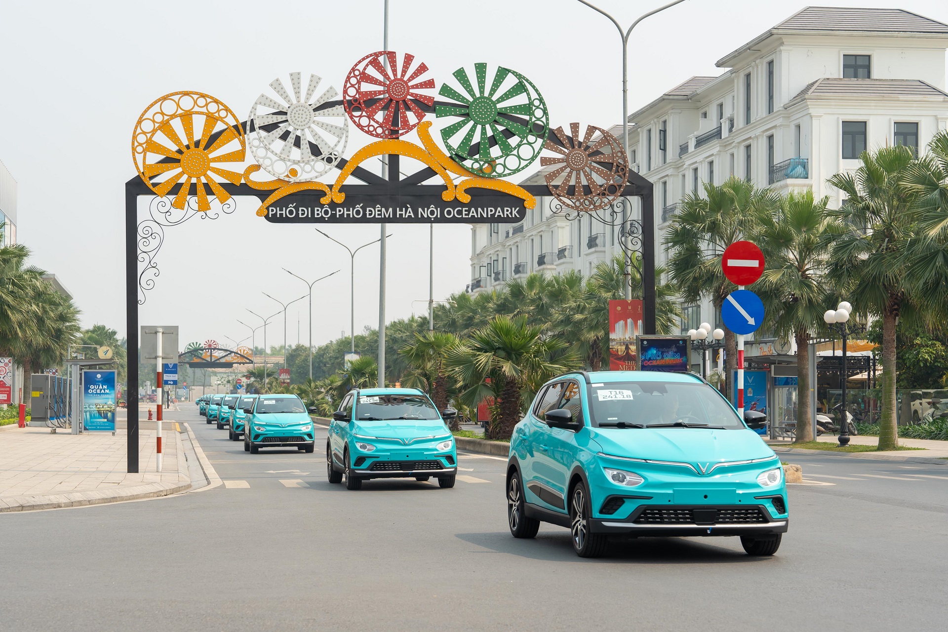 Taxi Xanh SM chính thức hoạt động tại Hà Nội từ ngày 1/04/2023 - Ảnh 1.