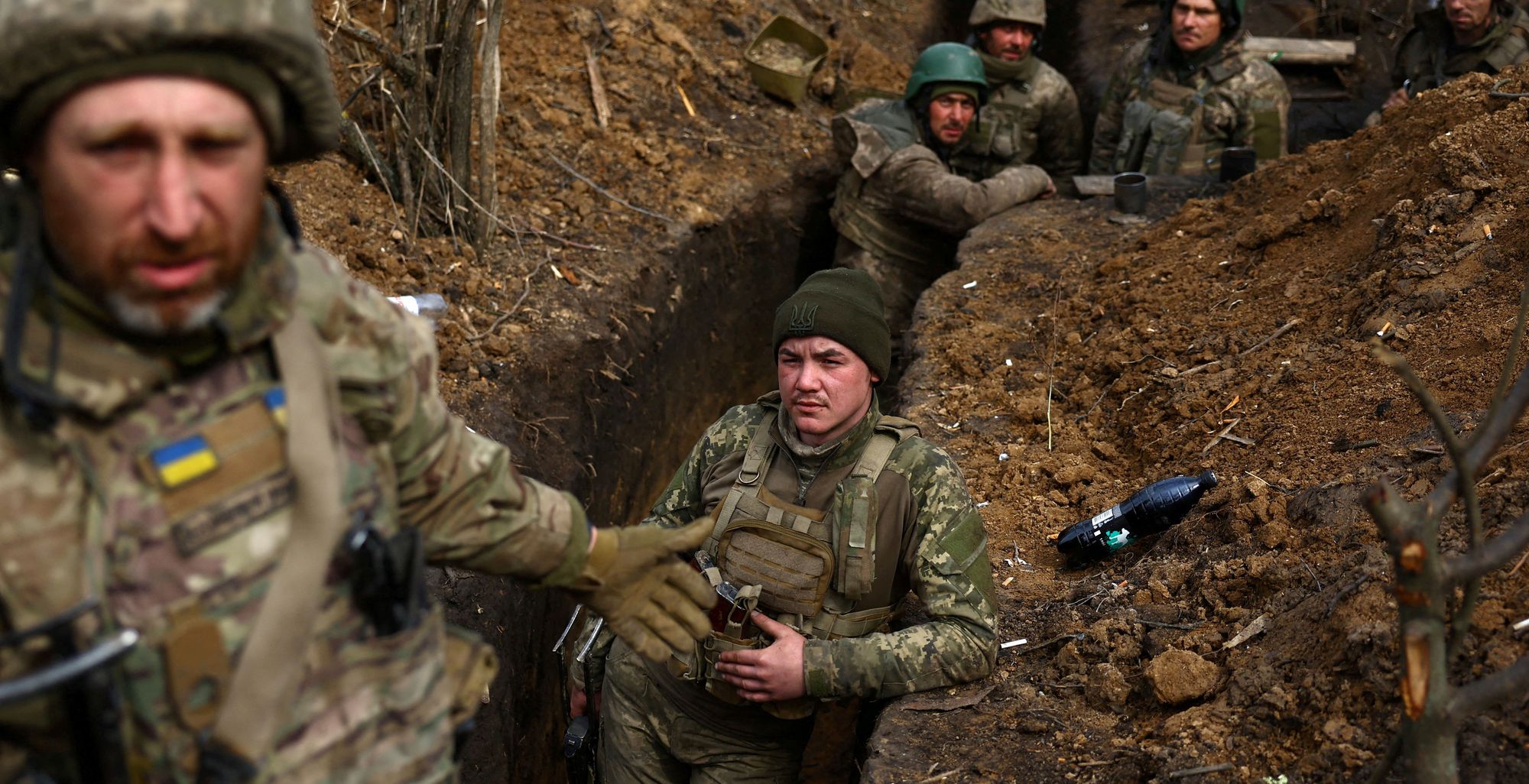 Ukraine đánh trực diện vào căn cứ quân sự Nga ở miền Nam để chặn được tiếp tế tới Crimea - Ảnh 1.