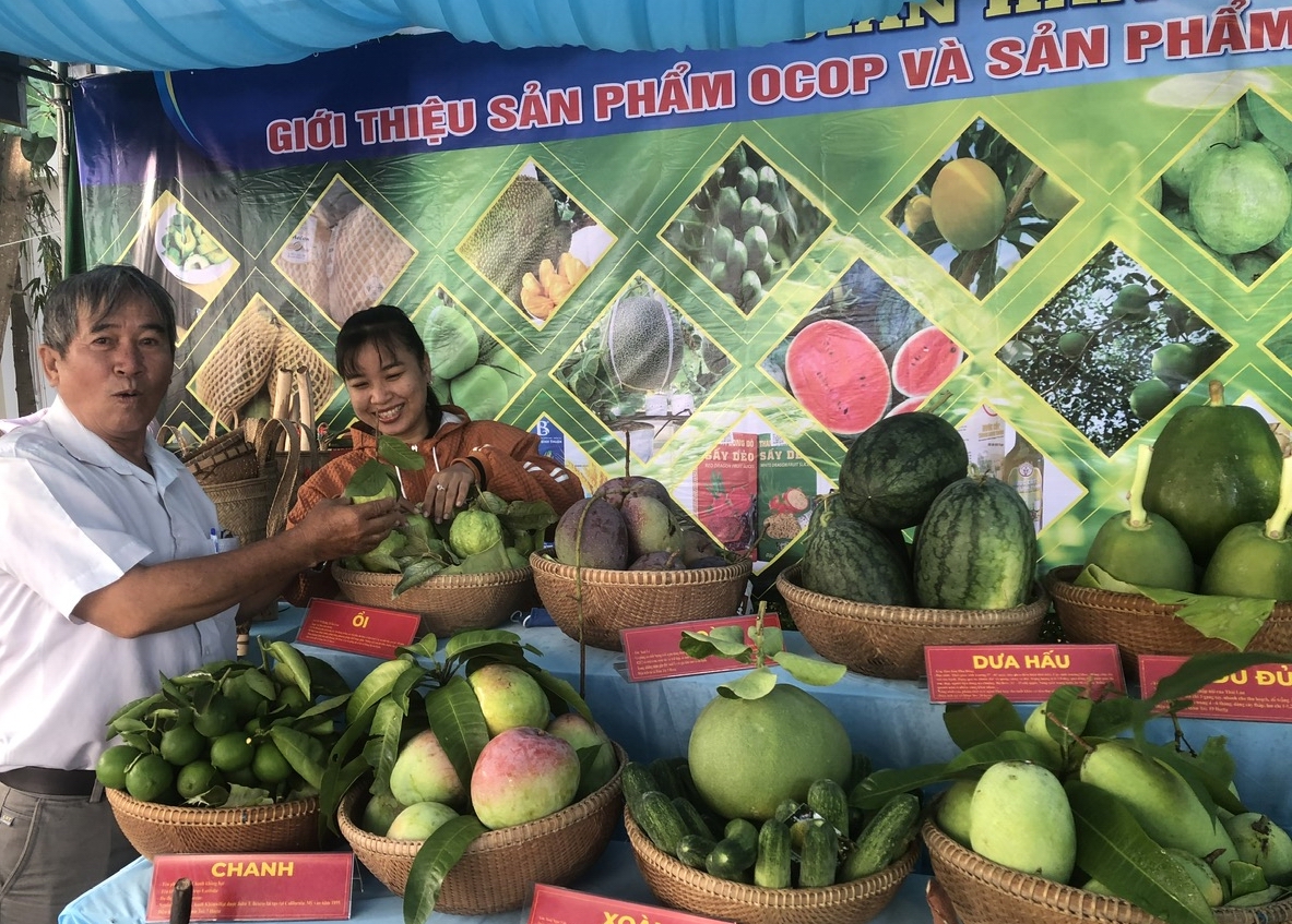 Nông dân làm giàu nhờ các công trình thủy lợi và hệ thống giao thông nông thôn rộng mở - Ảnh 6.