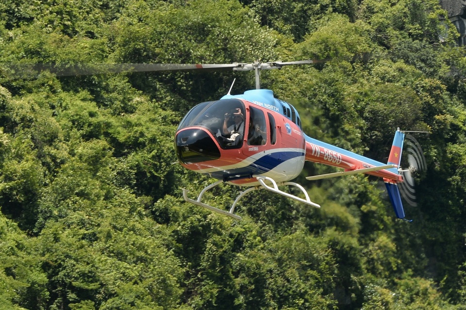 Nhà sản xuất trực thăng Bell 505 'sẵn sàng hỗ trợ điều tra' - Ảnh 1.
