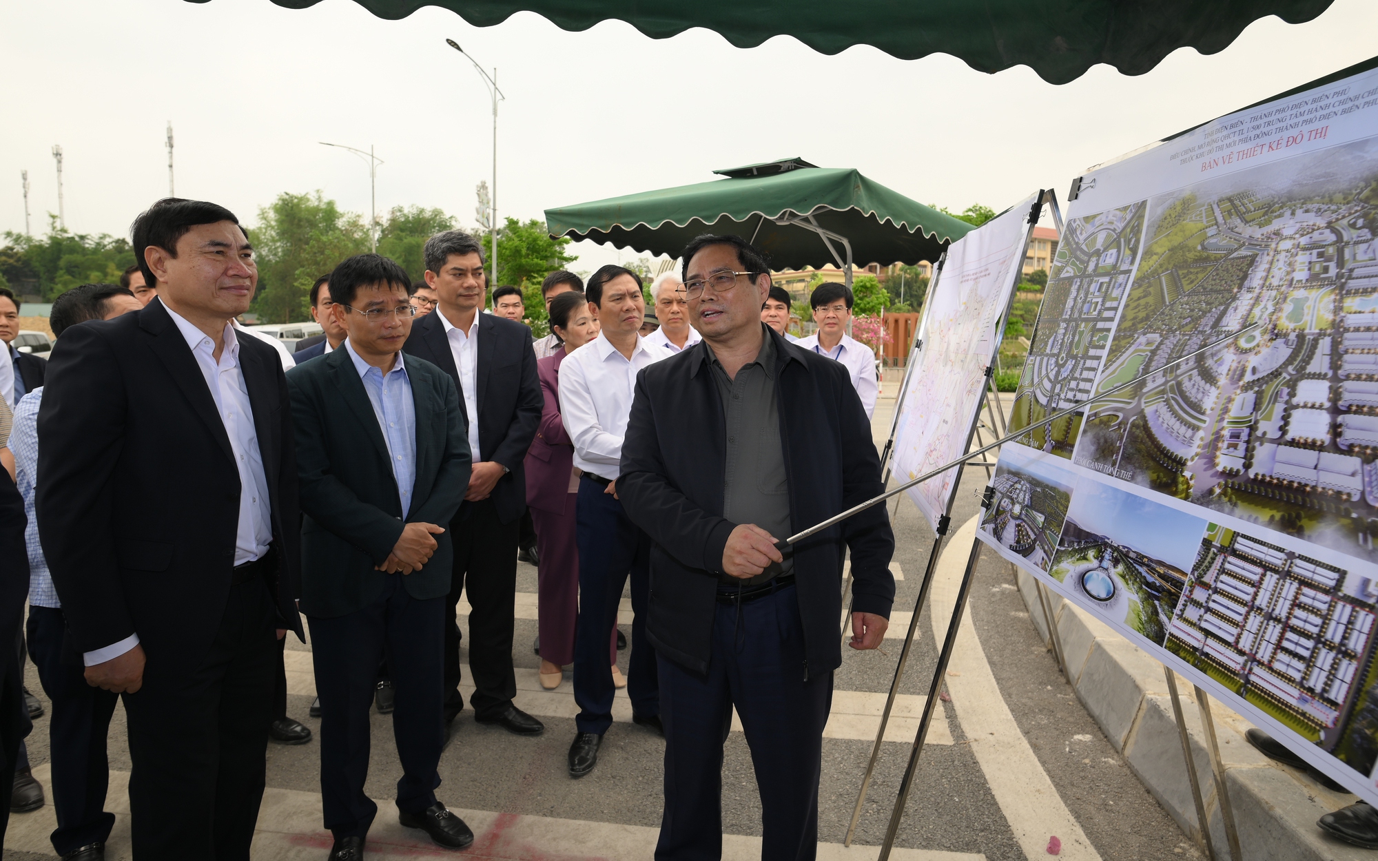 Thủ tướng Phạm Minh Chính kiểm tra tiến độ thực hiện các dự án trọng điểm của tỉnh Điện Biên