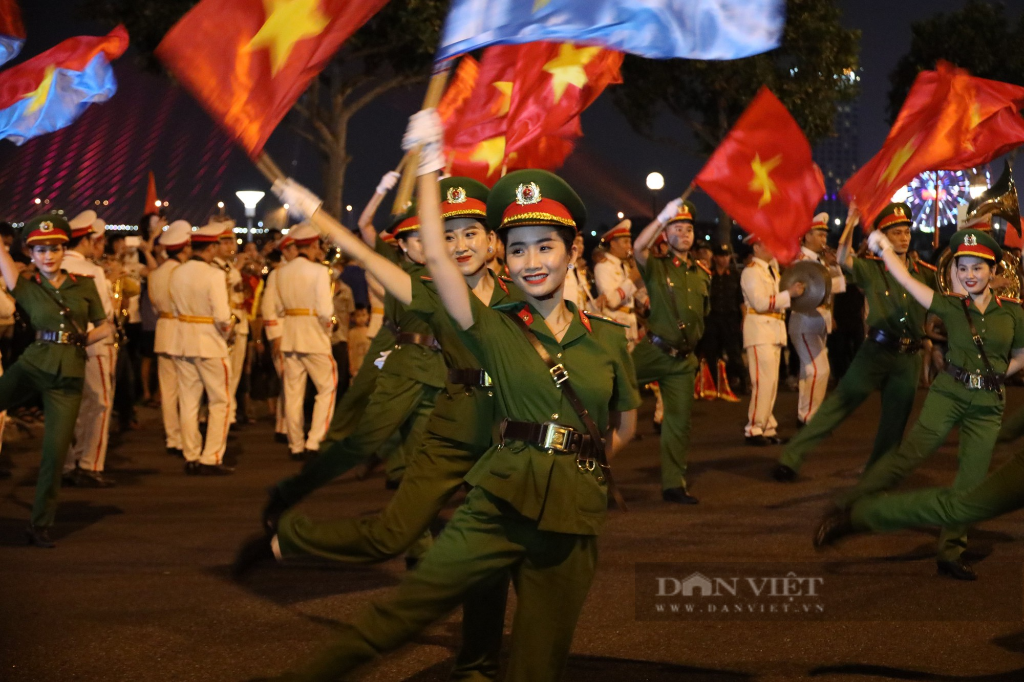 Ảnh ấn tượng tuần: Cảnh núi non điệp trùng, hùng vĩ bên những cao tốc nổi tiếng nhất miền Bắc - Ảnh 7.