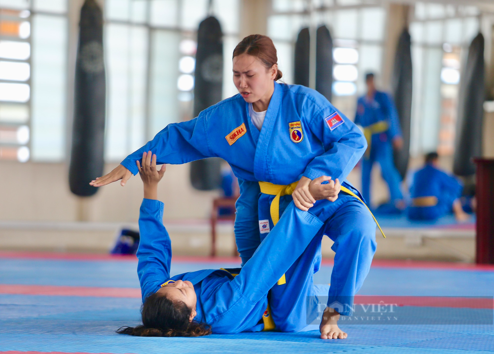 Quyết giành ngôi đầu SEA Games 32, Campuchia âm thầm luyện quân Vovinam tại Việt Nam - Ảnh 5.