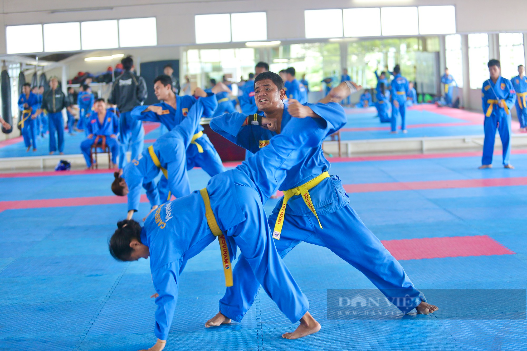 Quyết giành ngôi đầu SEA Games 32, Campuchia âm thầm luyện quân Vovinam tại Việt Nam - Ảnh 6.