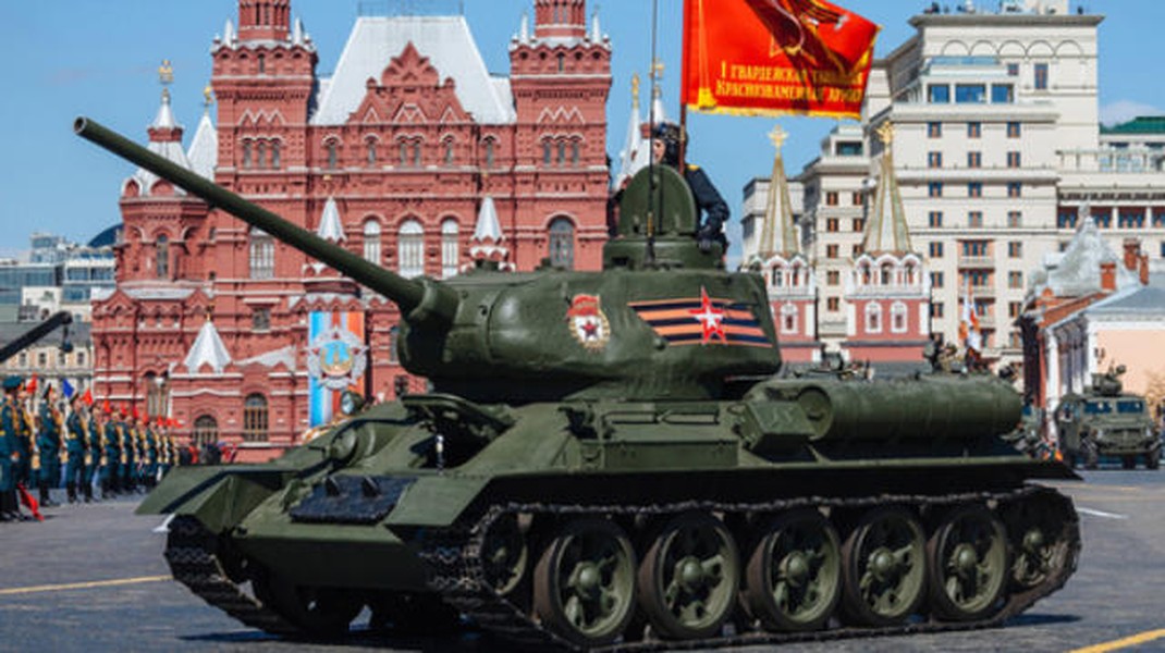 Cận cảnh 2 loại thiết giáp đặc biệt lần đầu xuất hiện trong Lễ duyệt binh Chiến thắng của Nga - Ảnh 1.