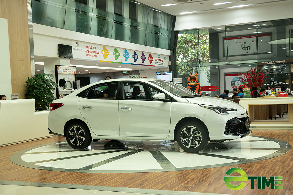 Giá lăn bánh Toyota Vios 2023 vừa ra mắt Việt Nam - Ảnh 1.