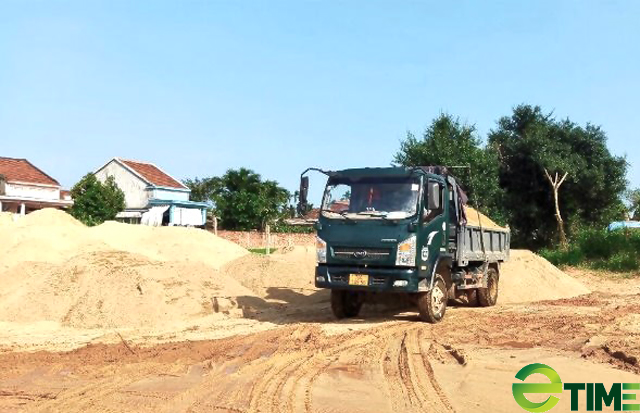 Quảng Ngãi:
Sở TNMT “lăn tăn” dự báo nhu cầu sử dụng cát của Sở Xây dựng
 - Ảnh 1.
