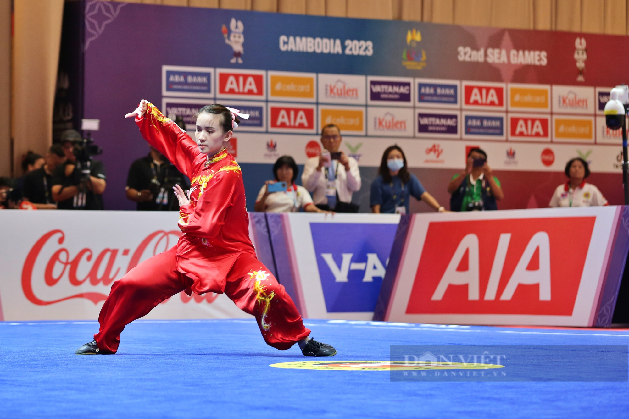 Ảnh: Ngắm thân pháp tuyệt đẹp của nữ VĐV wushu 18 tuổi lần đầu dự SEA Games - Ảnh 7.