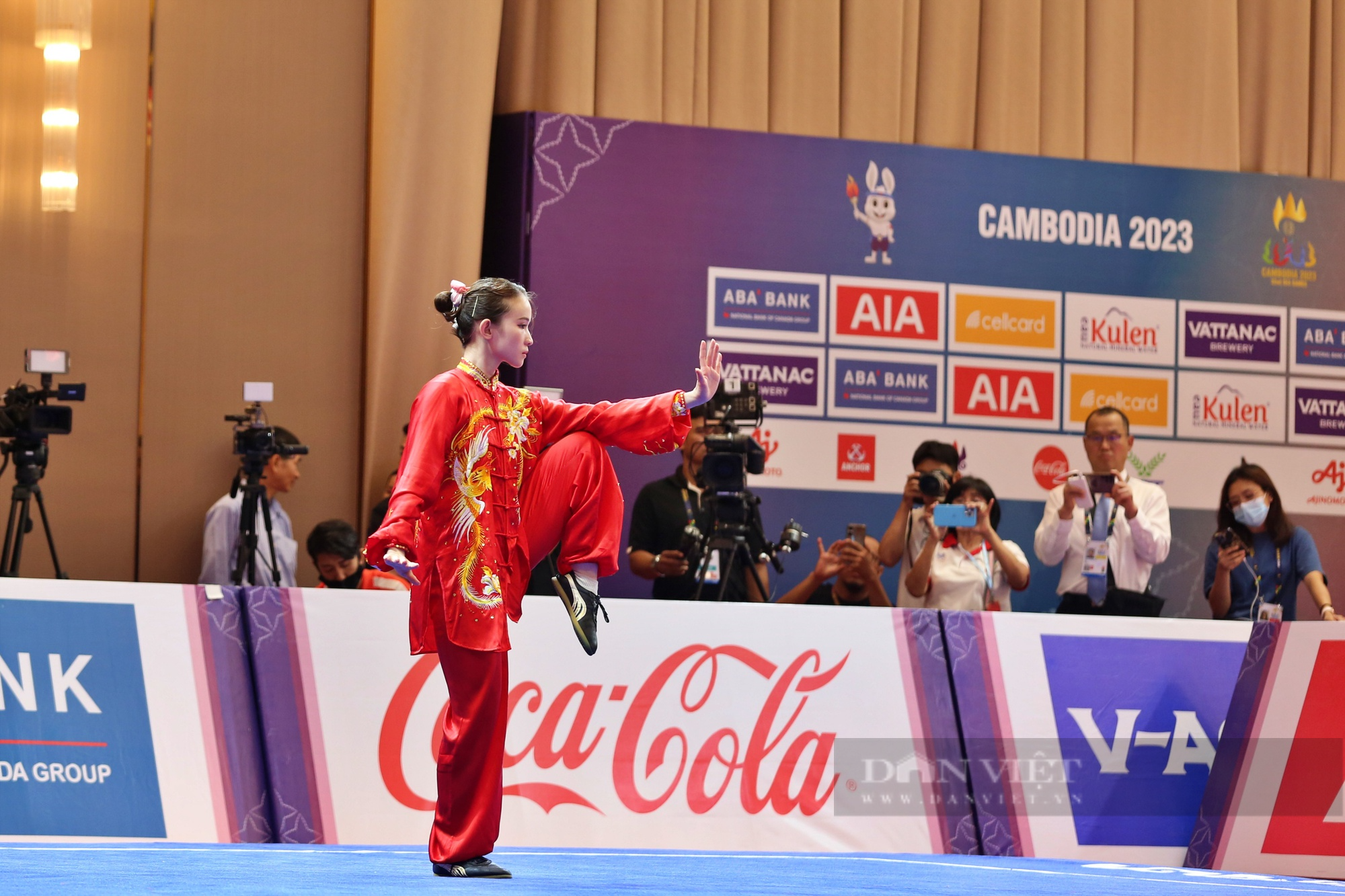 Ảnh: Ngắm thân pháp tuyệt đẹp của nữ VĐV wushu 18 tuổi lần đầu dự SEA Games - Ảnh 8.