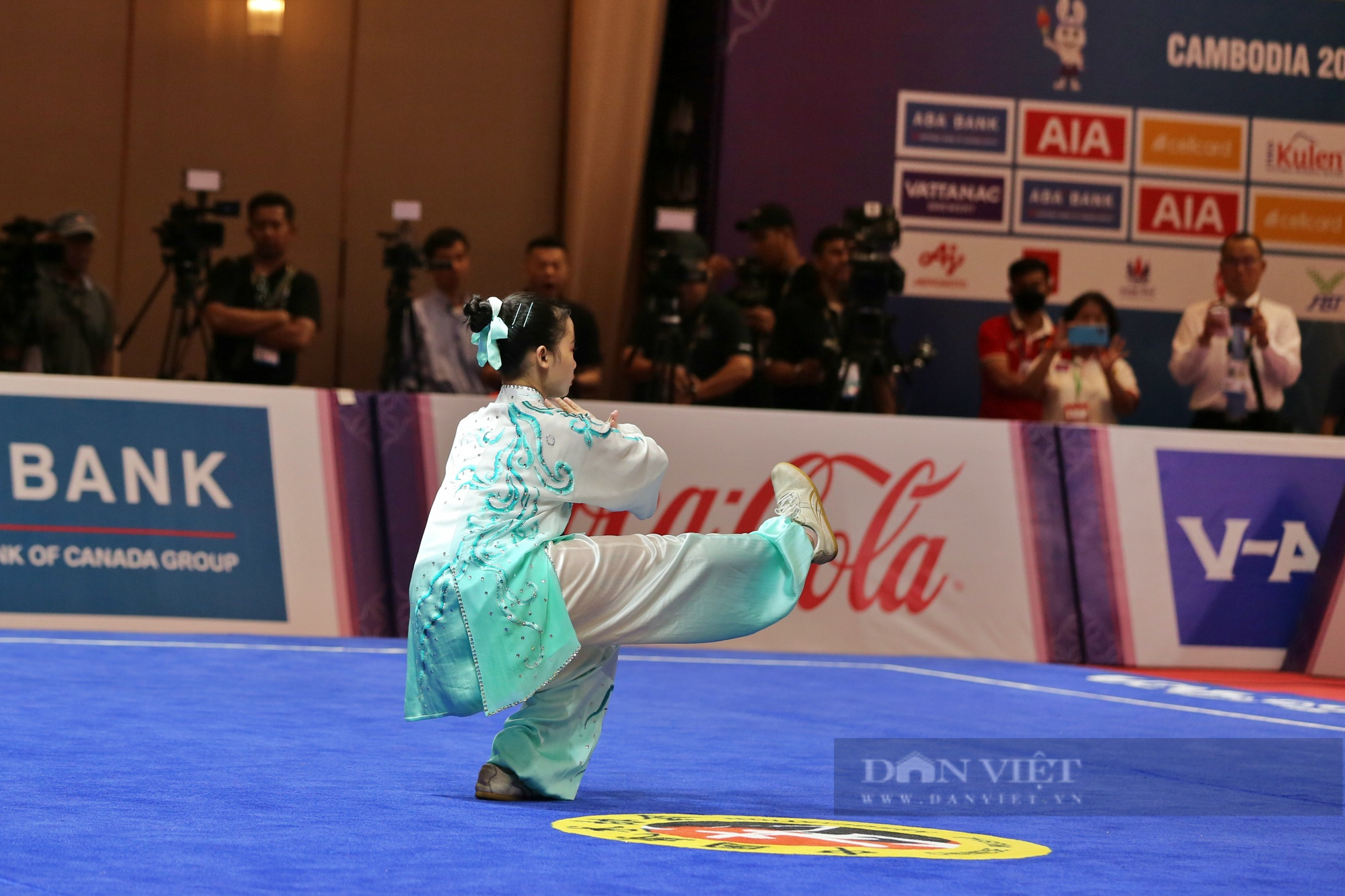 Ảnh: Ngắm thân pháp tuyệt đẹp của nữ VĐV wushu 18 tuổi lần đầu dự SEA Games - Ảnh 10.