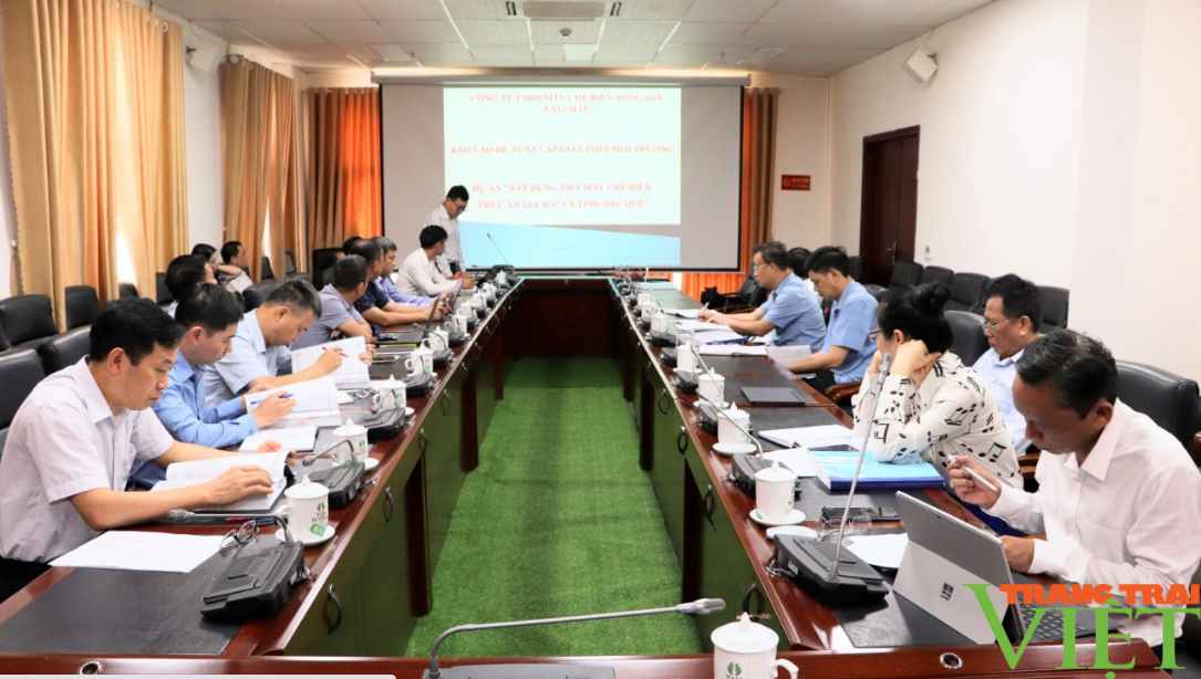 Lai Châu: Họp thẩm định Dự án xây dựng nhà máy chế biến thức ăn gia súc và tinh dầu quế - Ảnh 1.