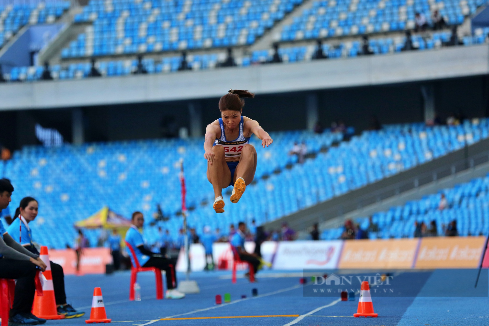 HCV ASIAD Bùi Thị Thu Thảo nói gì khi nhảy 4 lần phạm quy, đành nhận HCB SEA Games? - Ảnh 6.