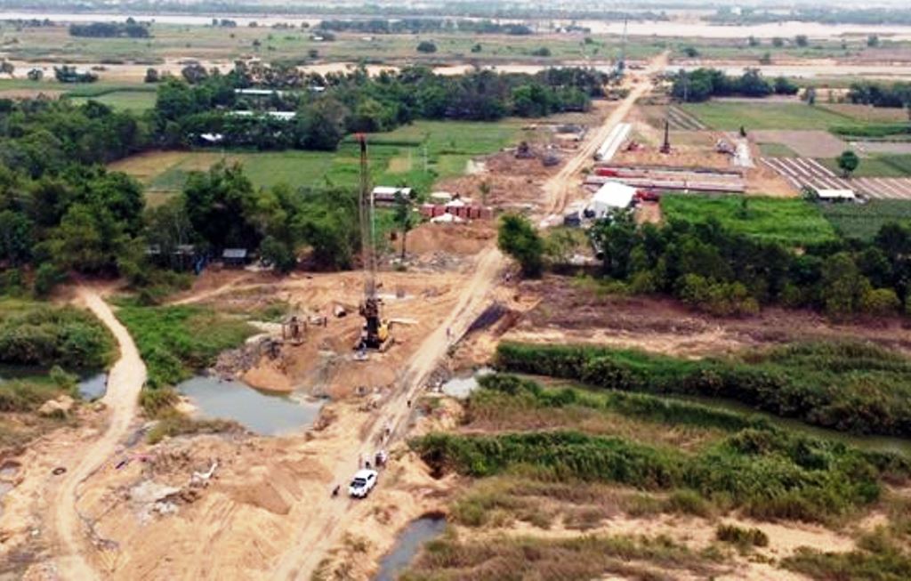 Phú Yên đã cơ bản bàn giao mặt bằng đất nông nghiệp cho dự án cao tốc Bắc - Nam - Ảnh 1.