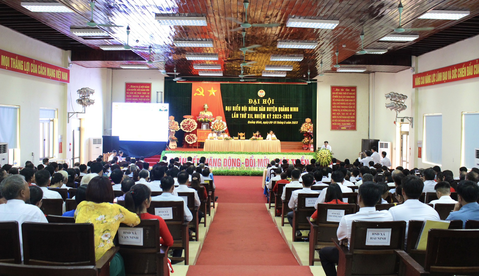 Quản Bình: Đại hội Hội Nông dân huyện Quảng Ninh bầu 20 đồng chí tham gia Ban Chấp hành  - Ảnh 1.