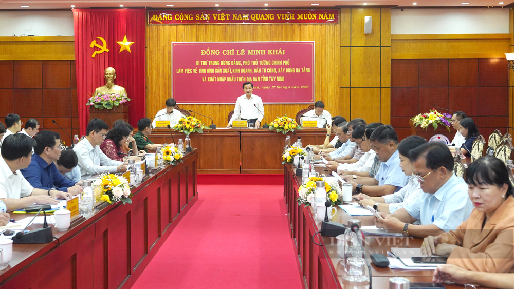 Đoàn công tác của Chính phủ do Phó Thủ tướng Chính phủ Lê Minh Khánh làm việc việc với tỉnh Tây Ninh. Ảnh: Trần Khánh