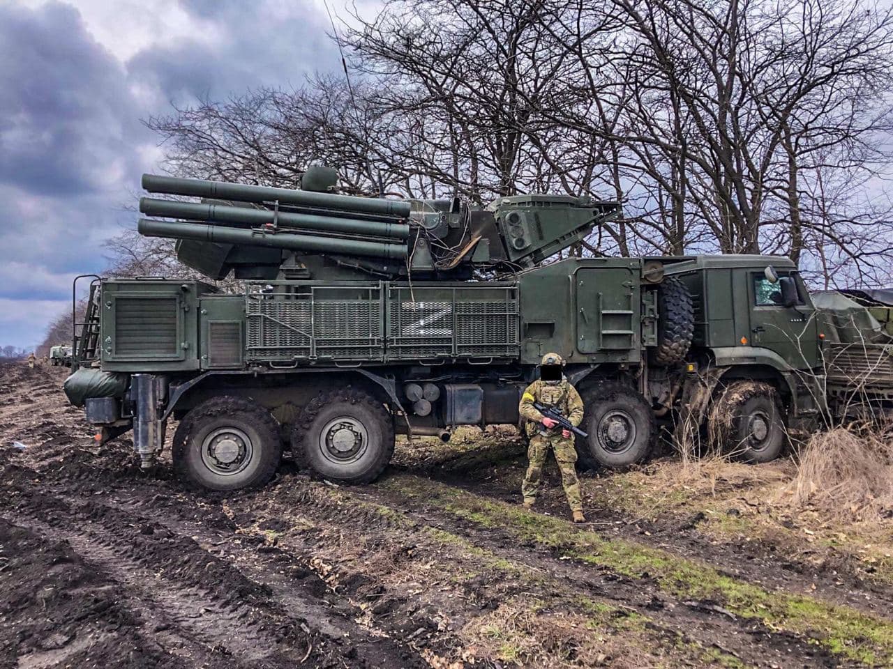 Trận chiến Bakhmut mới nhất: Ukraine truy đuổi hệ thống phòng không Nga, dội 'bão lửa' biến nó thành sắt vụn - Ảnh 1.