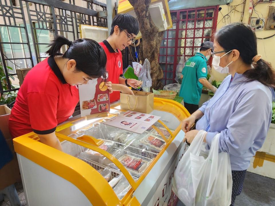 Người tiêu dùng hào hứng mua nông sản sạch từ Phiên chợ Xanh - Tử tế - Ảnh 15.