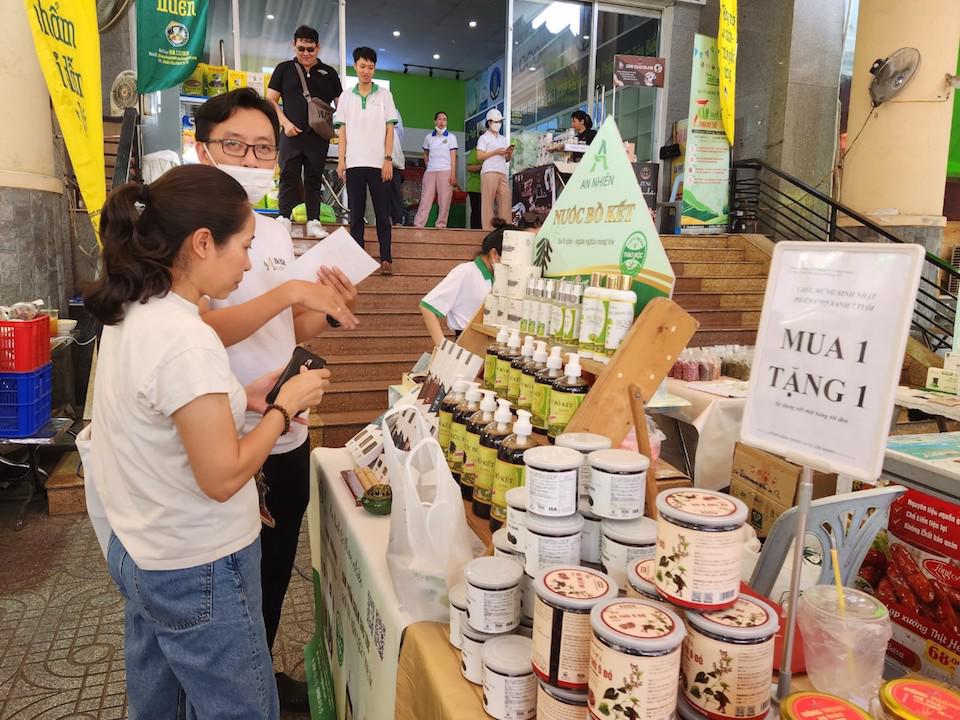 Người tiêu dùng hào hứng mua nông sản sạch từ Phiên chợ Xanh - Tử tế - Ảnh 18.