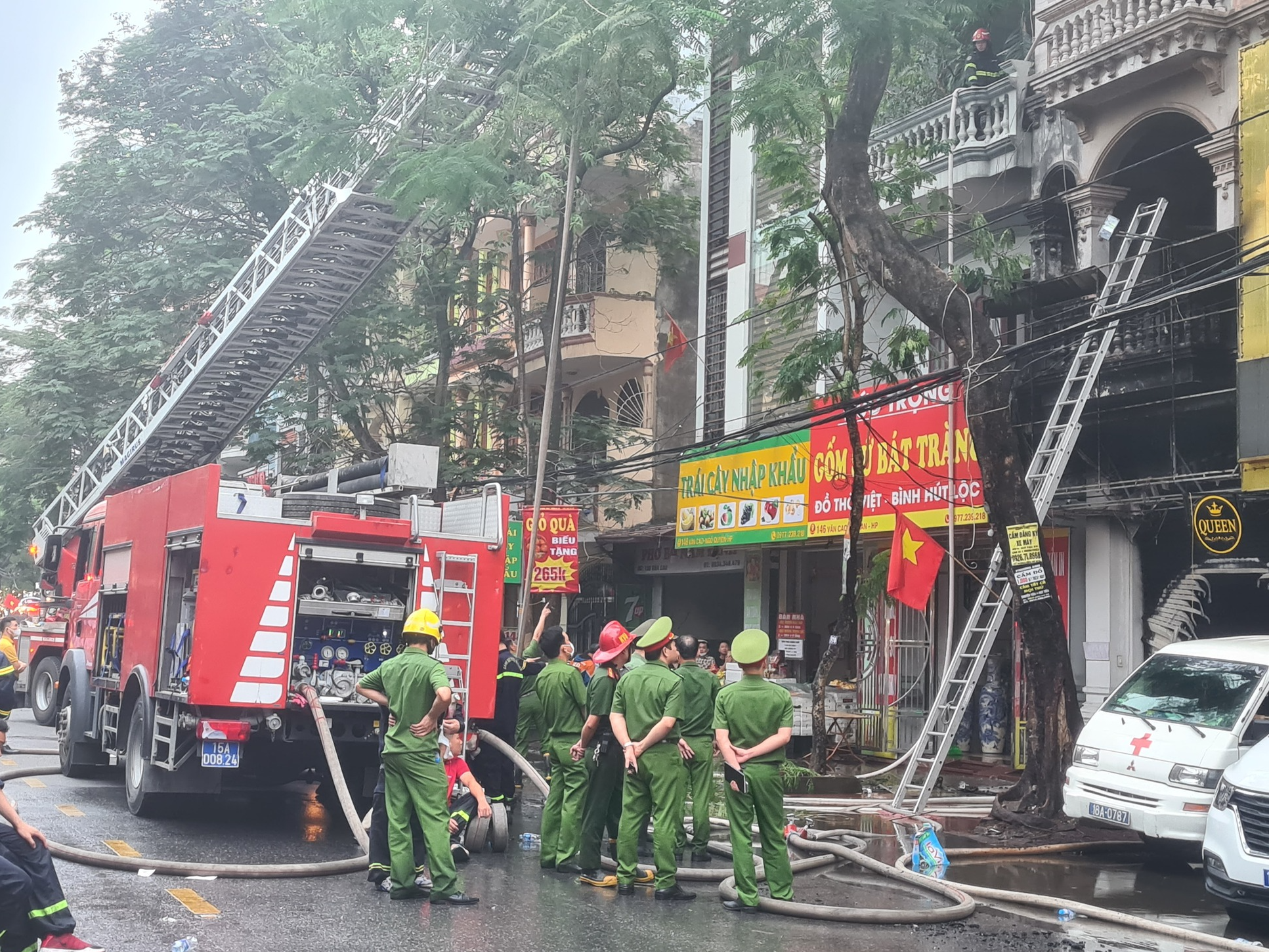 Phó Thủ tướng yêu cầu Bộ Công an điều tra vụ cháy làm 3 người tử vong - Ảnh 1.