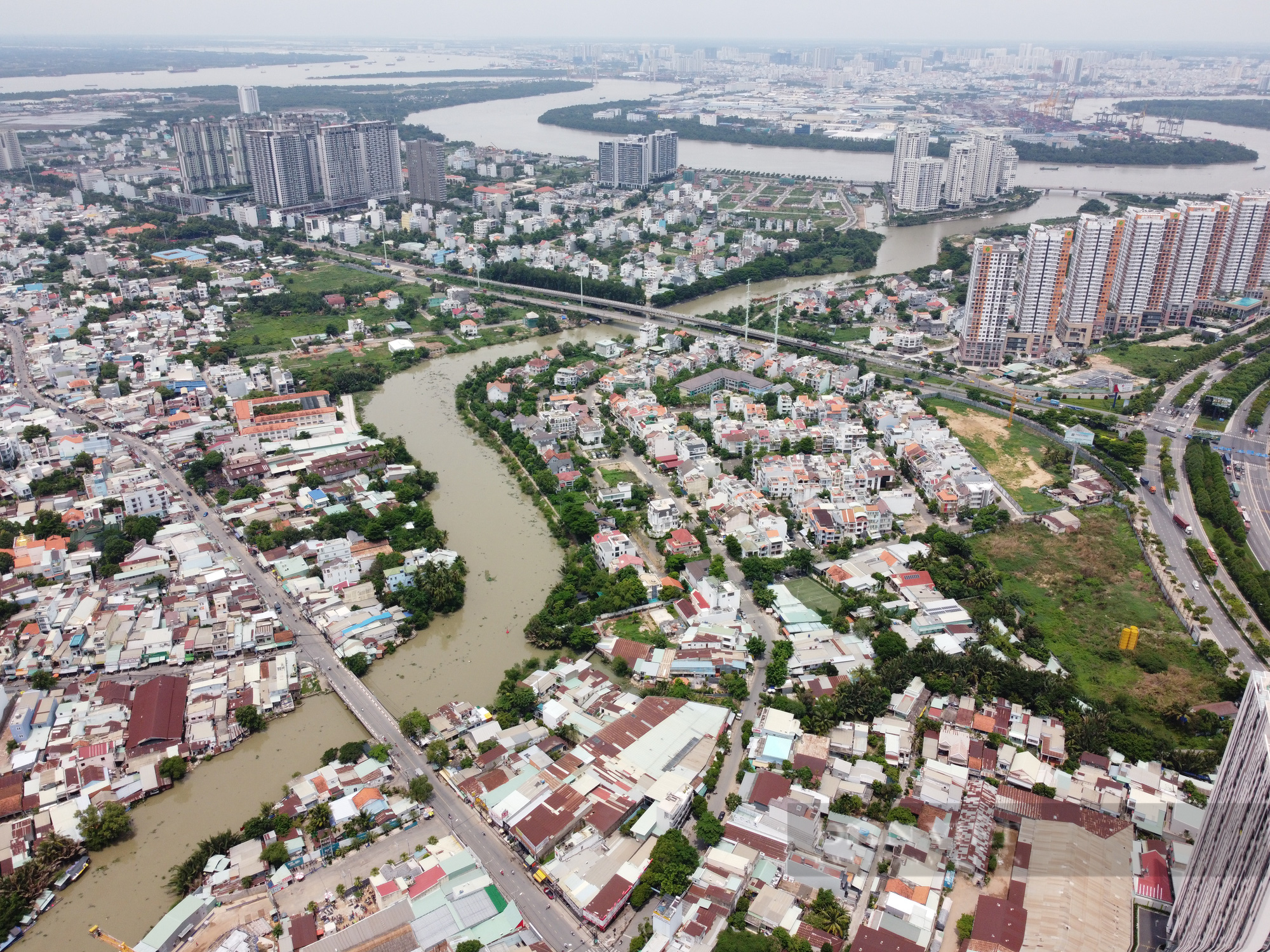 TP.HCM: Hàng chục ngàn nhà ở được &quot;gỡ khó&quot; sau nhiều năm mòn mỏi chờ sổ hồng - Ảnh 1.