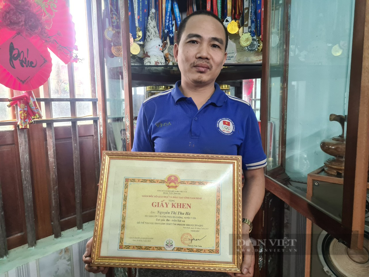 VĐV điền kinh Nguyễn Thị Thu Hà từ giải ba môn bật xa năm lớp 7 đến HCV 800m SEA Games 32 - Ảnh 3.