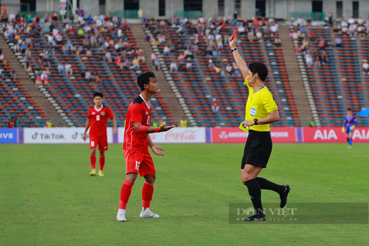 Highlight: Được chơi hơn người, U22 Việt Nam vẫn nhận thất bại 2-3 trước U22 Indonesia - Ảnh 1.