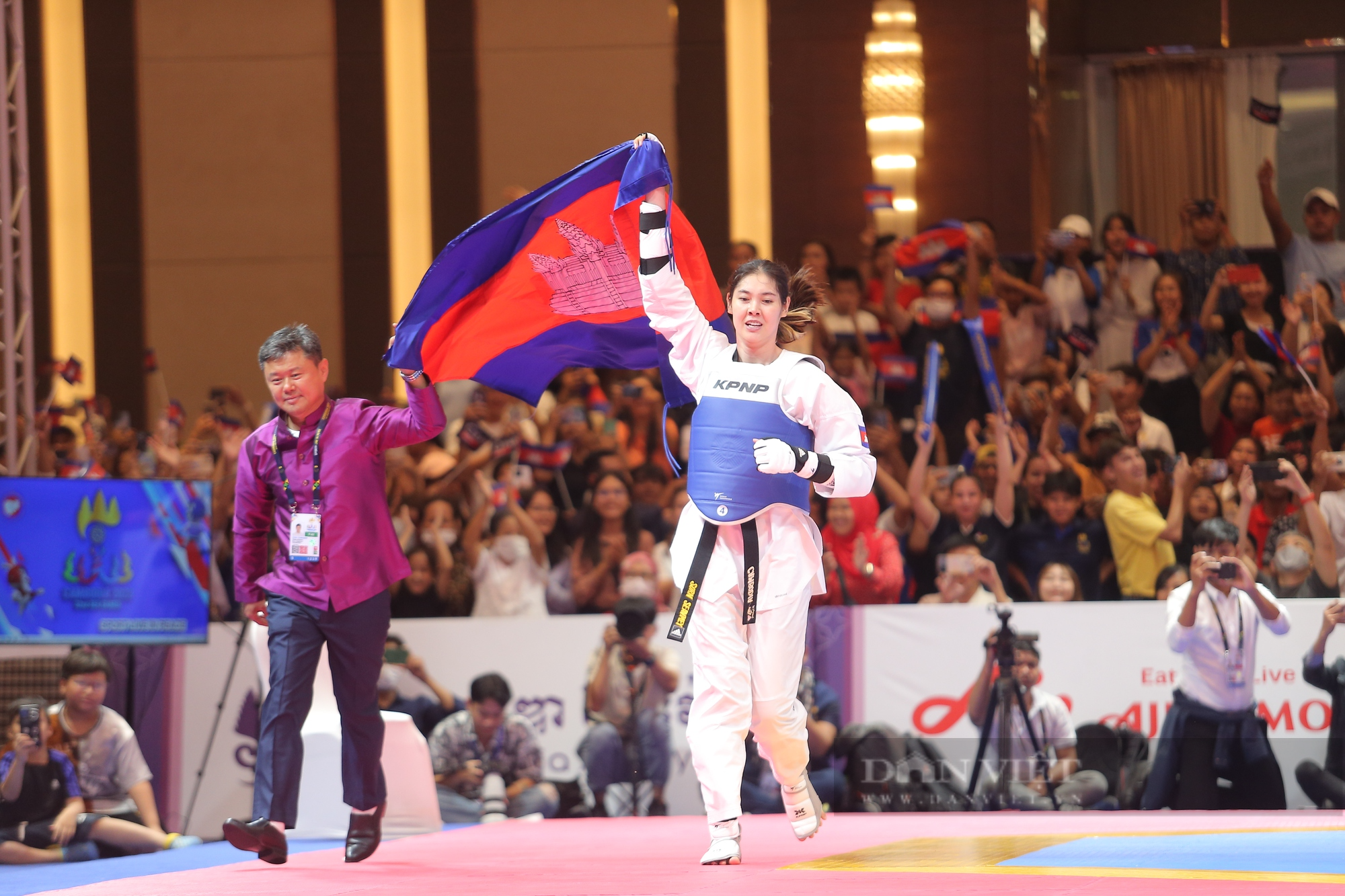 &quot;Nữ hoàng taekwondo&quot; Sorn Seavmey toả sáng, người khiến hâm mộ Campuchia nức lòng  - Ảnh 12.