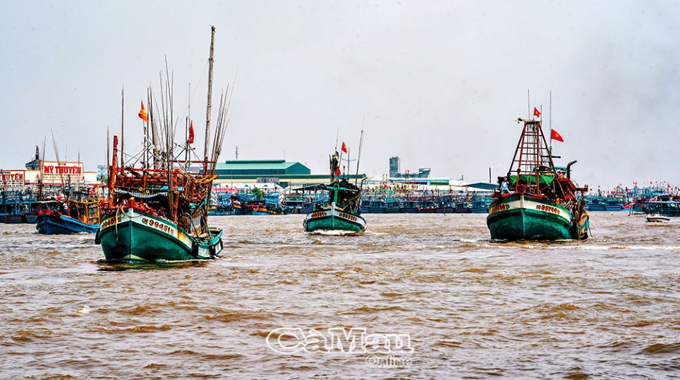 Dòng sông nổi tiếng ở Cà Mau dài chỉ 58km đổ ra vịnh Thái Lan, tàu thuyền tấp nập, ai cũng muốn đến xem - Ảnh 3.