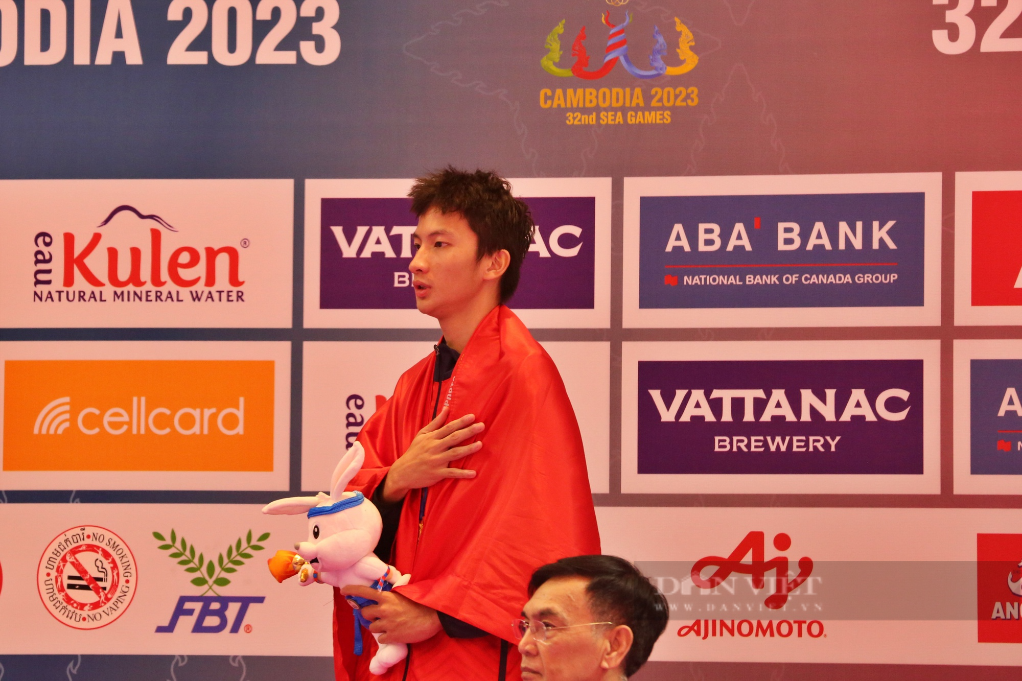 Đánh bại võ sĩ Thái Lan, HCV SEA Games Phạm Đăng Quang lúng túng khi nói về 500 USD - Ảnh 6.