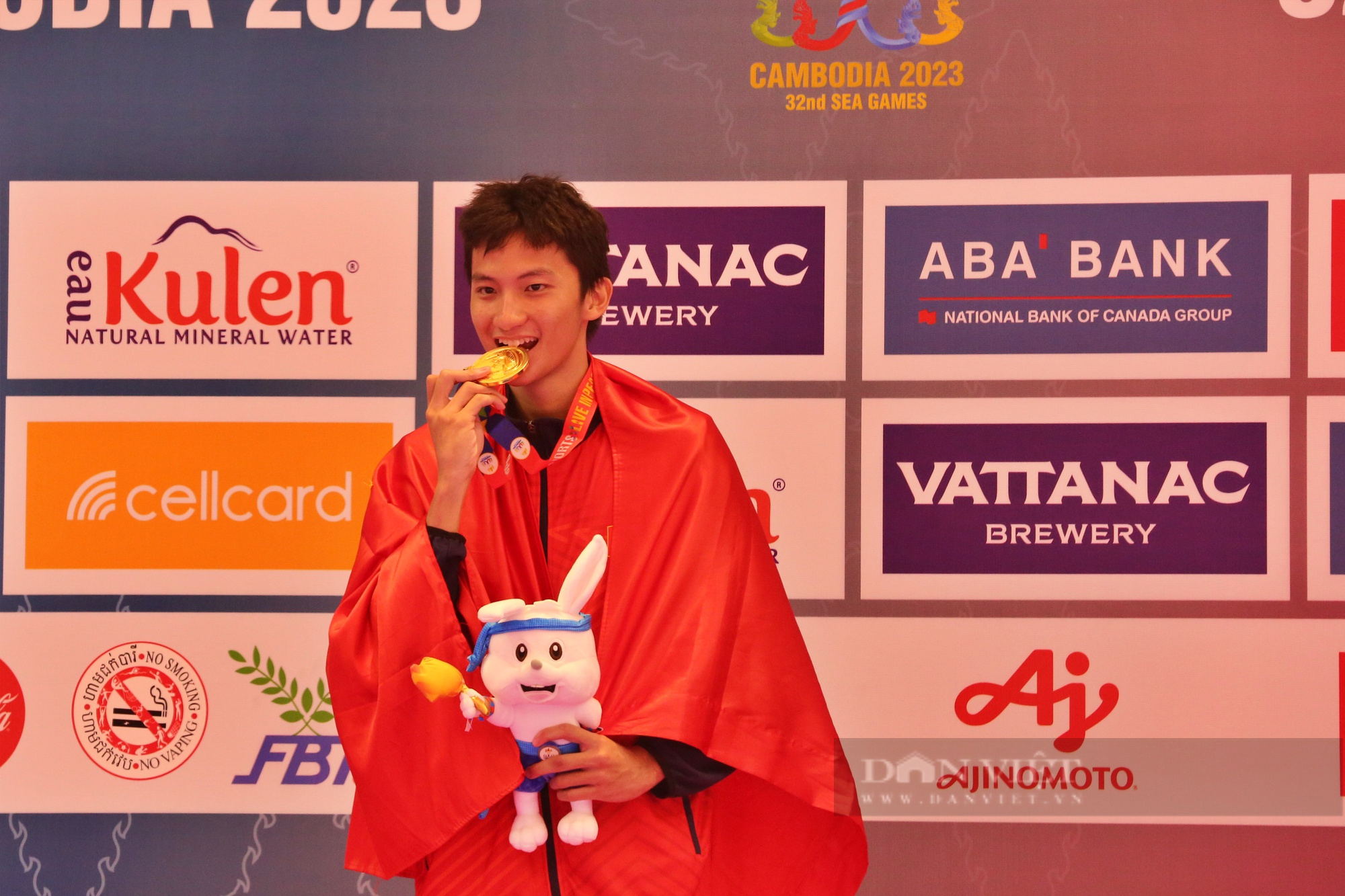 Đánh bại võ sĩ Thái Lan, HCV SEA Games Phạm Đăng Quang lúng túng khi nói về 500 USD - Ảnh 7.