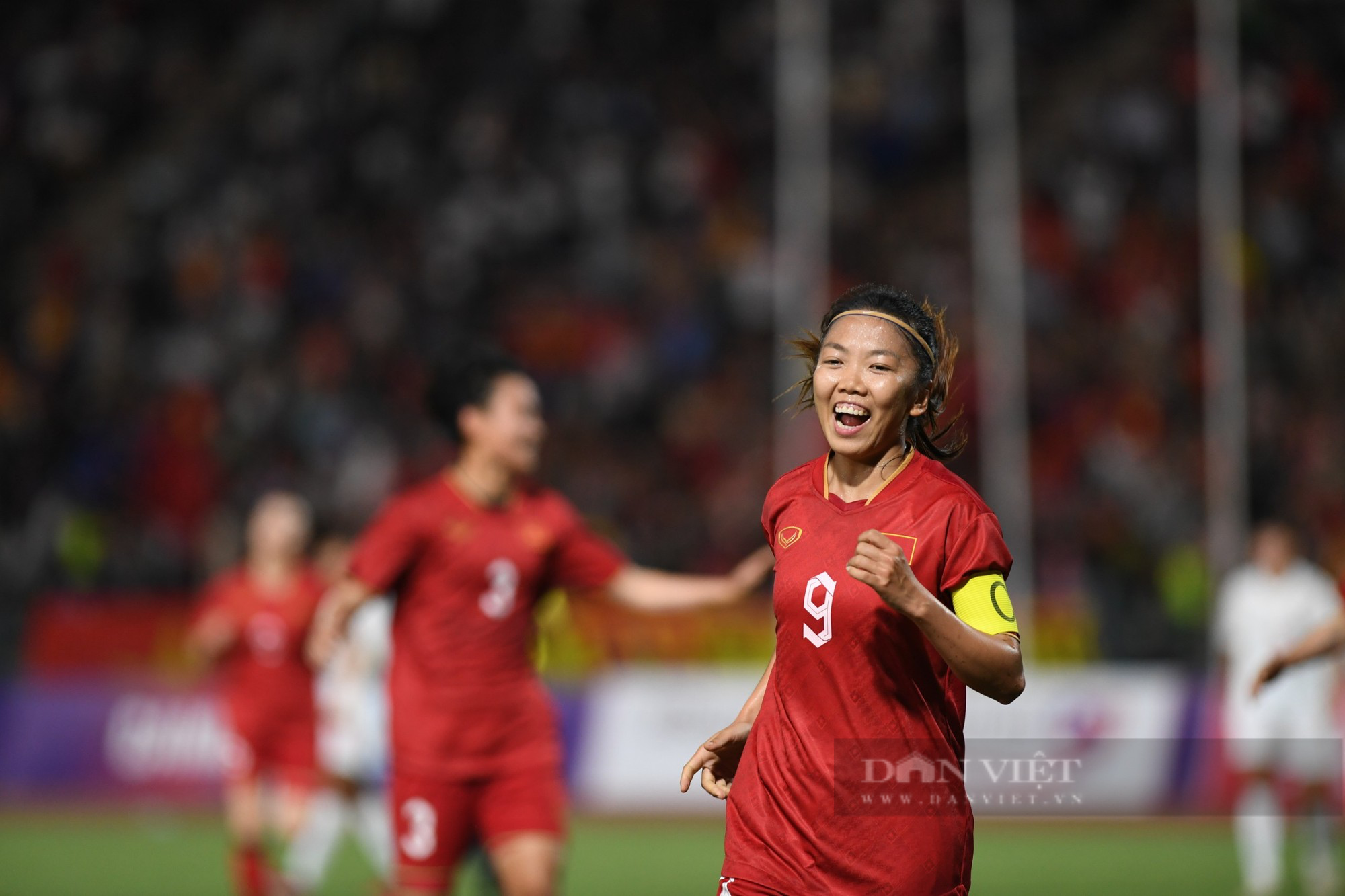 Chùm ảnh: ĐT nữ Việt Nam lần thứ 4 liên tiếp vô địch SEA Games  - Ảnh 2.