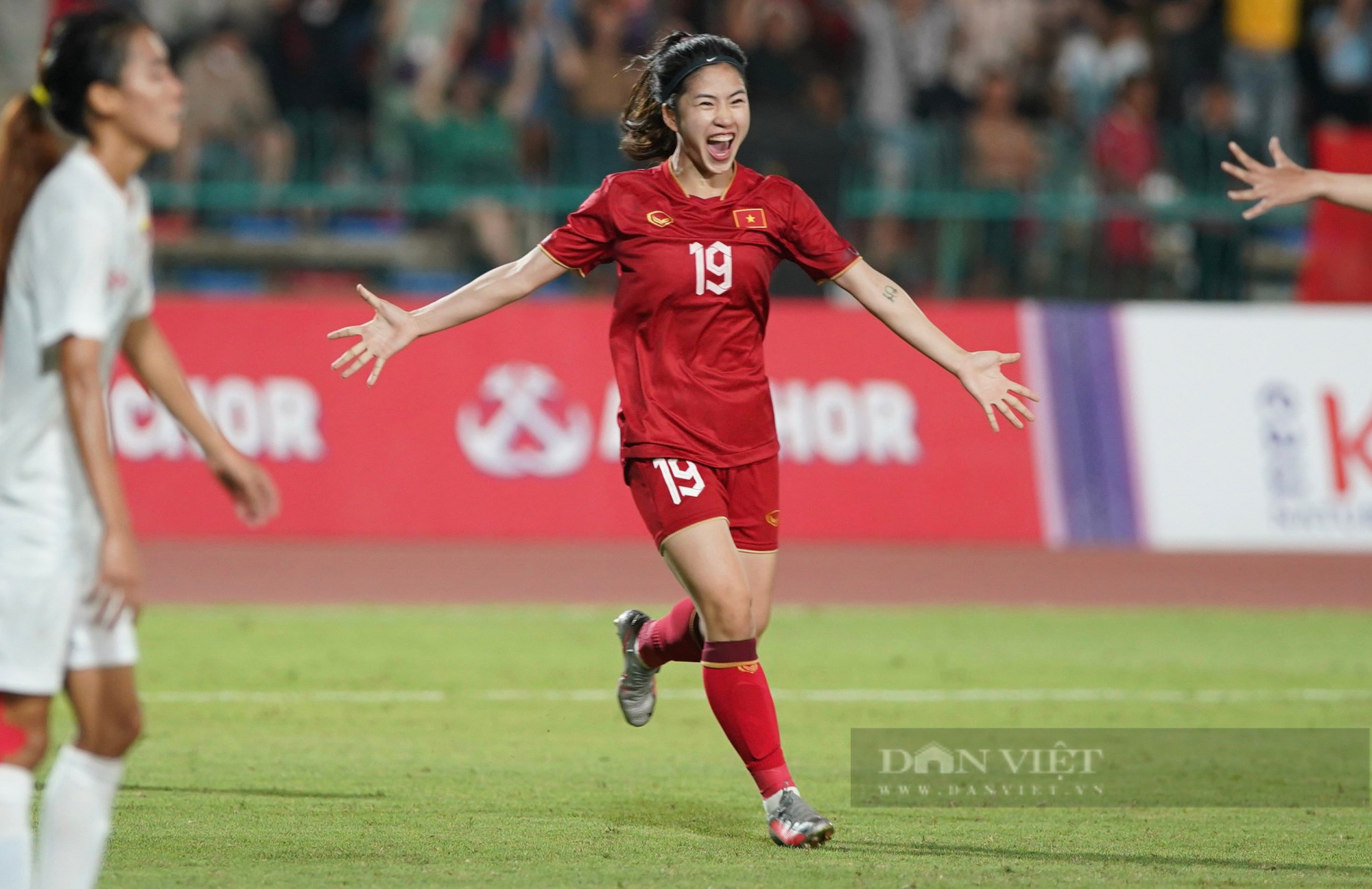 Chùm ảnh: ĐT nữ Việt Nam lần thứ 4 liên tiếp vô địch SEA Games  - Ảnh 8.