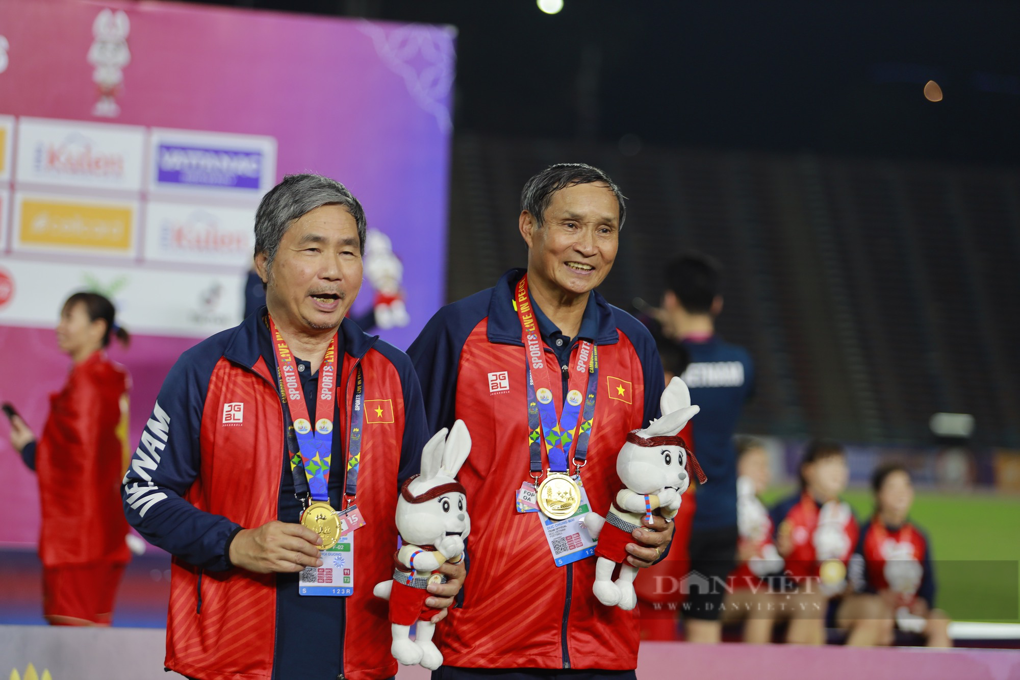 Hình ảnh khoảnh khắc ĐT nữ Việt Nam làm nên lịch sử ở SEA Games 32 - Ảnh 9.