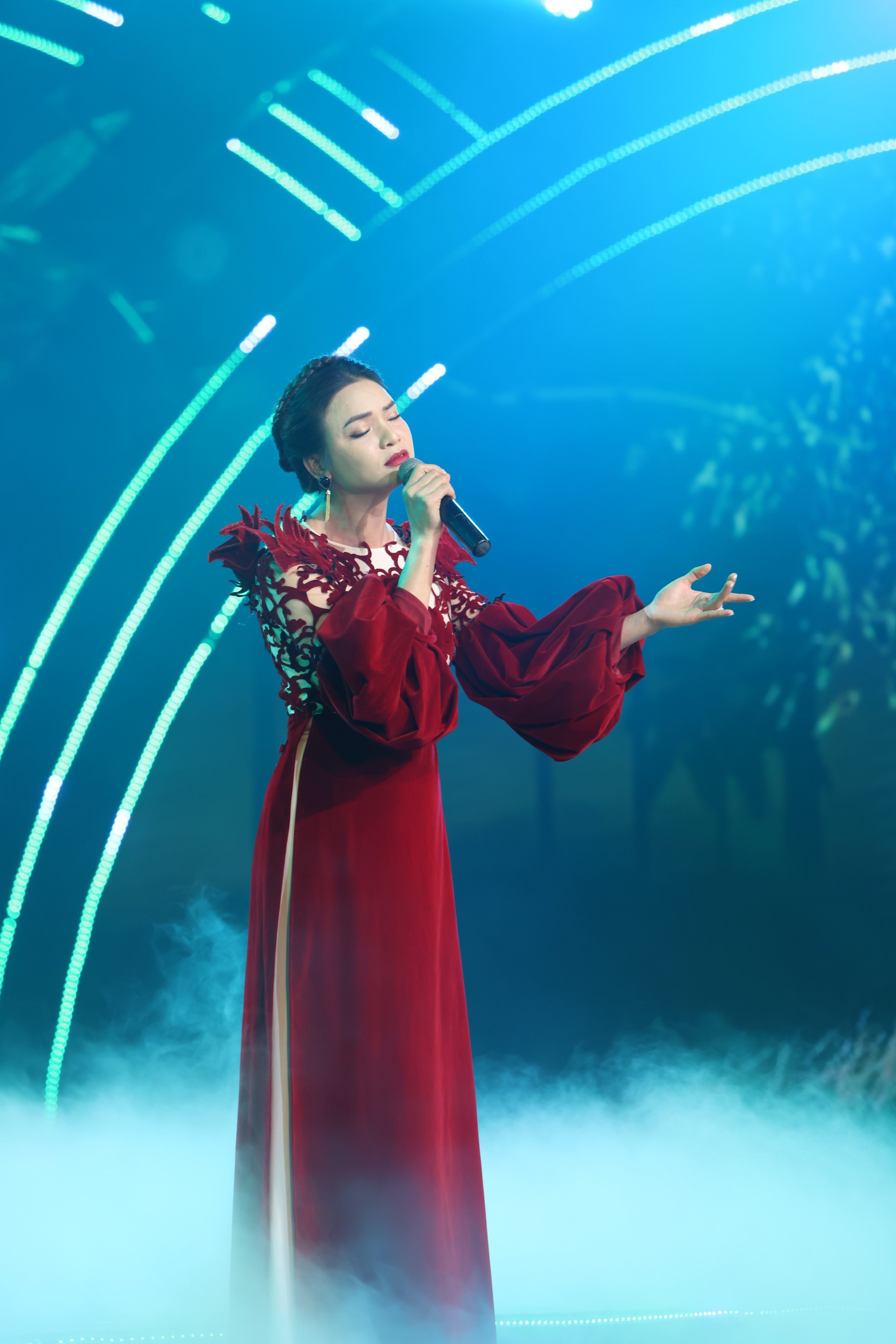 Bùi Lê Mận, Đinh Trang, Thanh Tài suýt bật khóc khi hát trong “Mạch nguồn Ví, Giặm” - Ảnh 3.