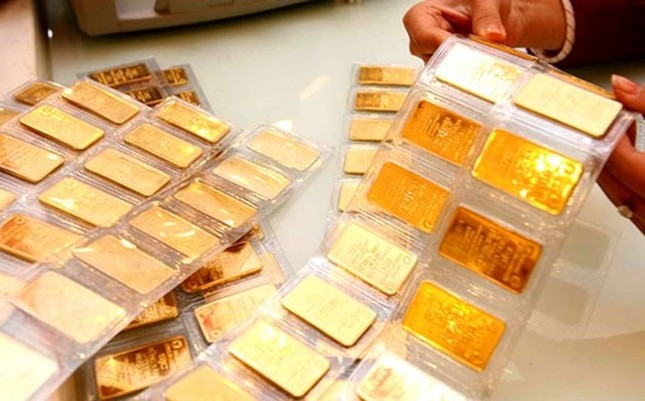 Vàng SJC cao 'vênh' giá thế giới hơn 10 triệu đồng/lượng - Ảnh 1.