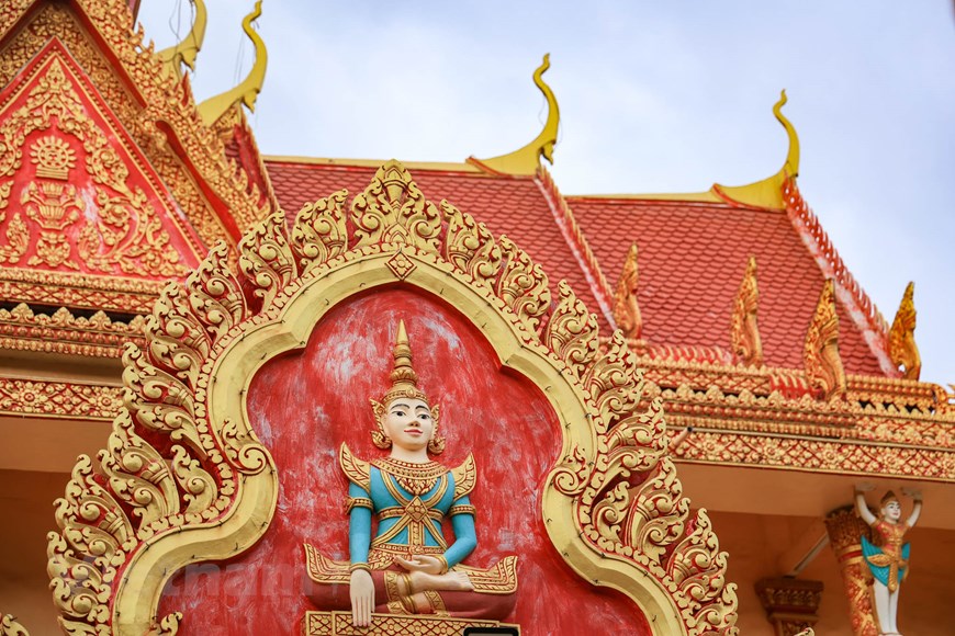 Chiêm ngưỡng vẻ đẹp ấn tượng của ngôi chùa kiến trúc Khmer ở Bạc Liêu  - Ảnh 2.