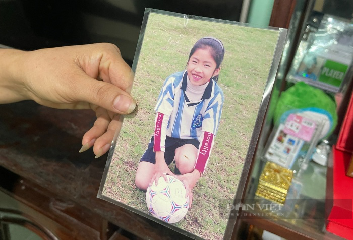 Thanh Nhã: Từ tuổi thơ trốn đi đá bóng đến &quot;cơn lốc đường biên&quot; của đội tuyển nữ Việt Nam - Ảnh 4.
