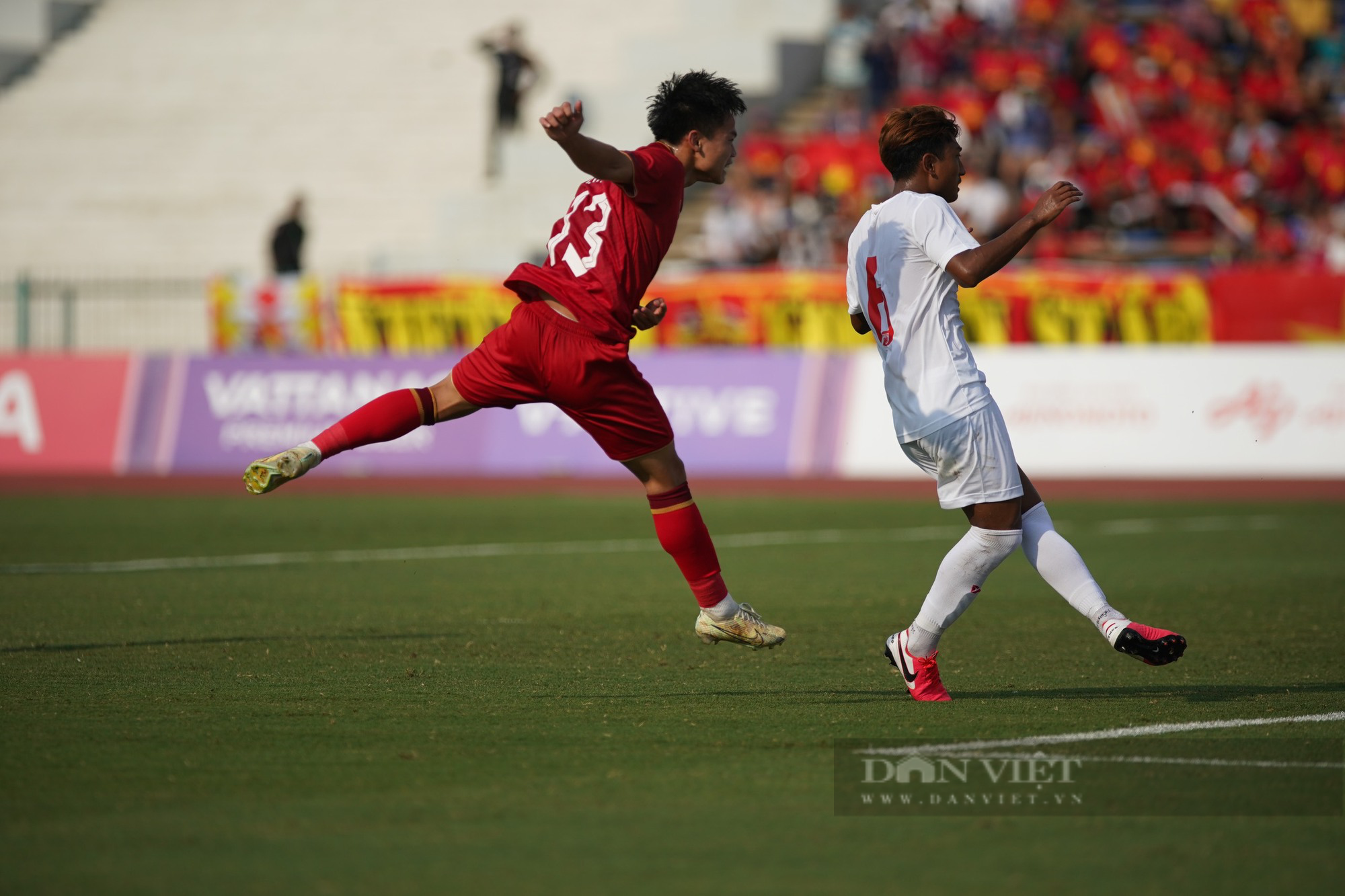 Chùm ảnh: U22 Việt Nam có màn chia tay ấn tượng, giành HCĐ SEA Games 32 - Ảnh 7.