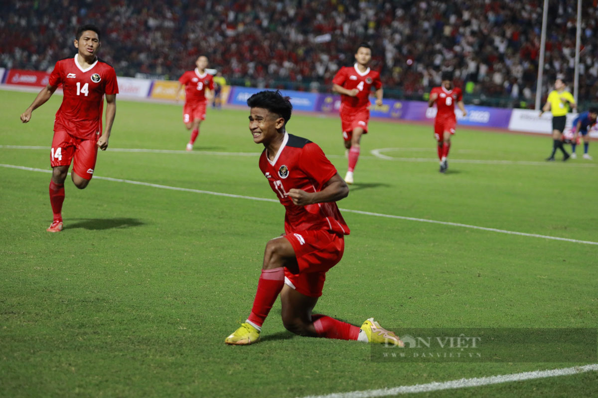 Highlight: U22 Indonesia hạ U22 Thái Lan 5-2, giành HCV SEA Games 32 - Ảnh 1.