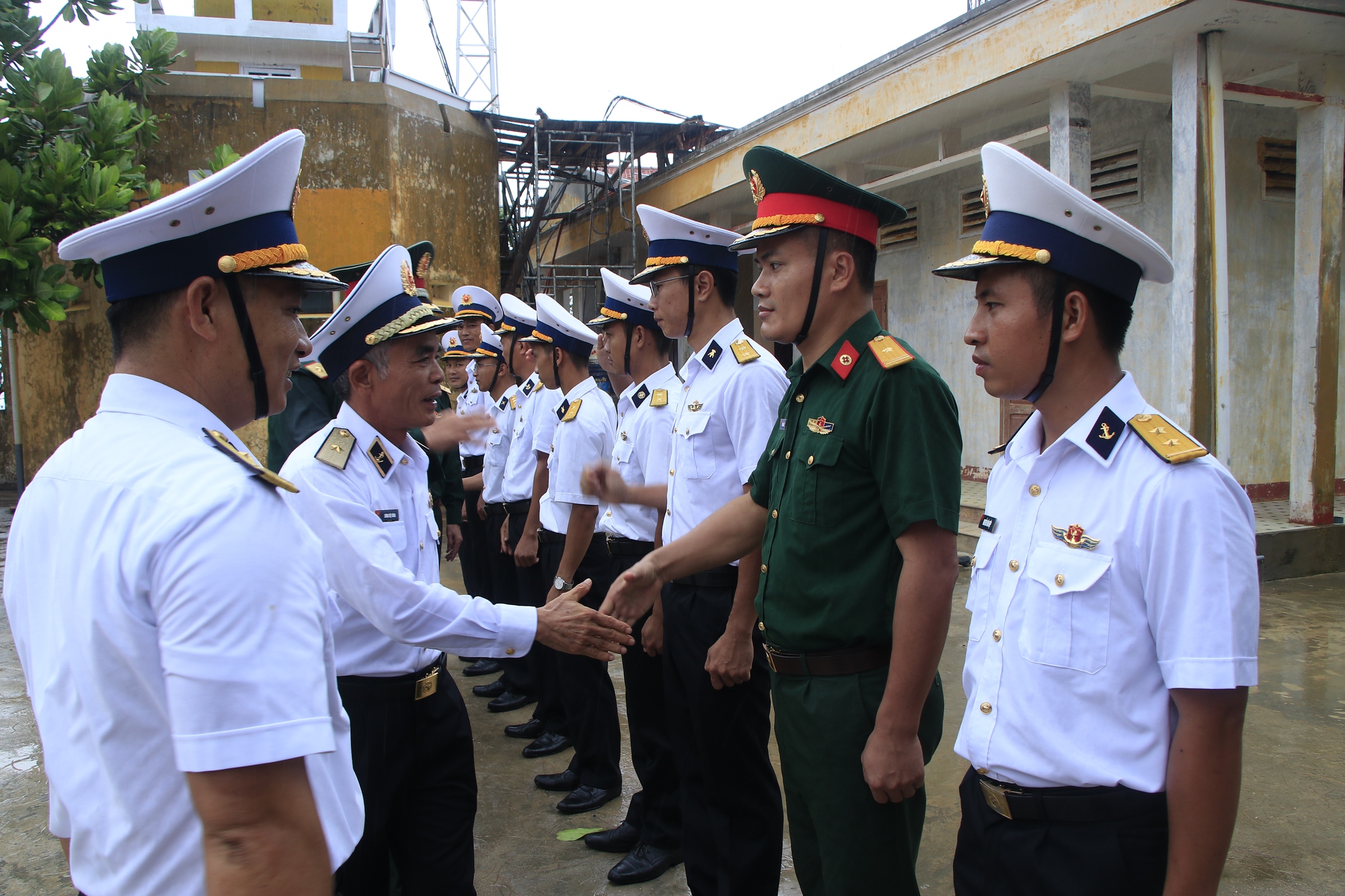 Đoàn công tác TƯ Hội NDVN thăm, tặng quà chiến sĩ Trường Sa, Nhà giàn DK1 (Bài 3): Sức sống ở Sinh Tồn Đông - Ảnh 3.