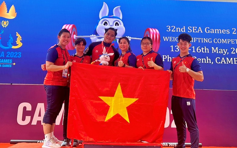 Kỷ lục gia cử tạ SEA Games 32 Nguyễn Quốc Toàn: "Thuở nhỏ, tôi không biết thể thao là gì"