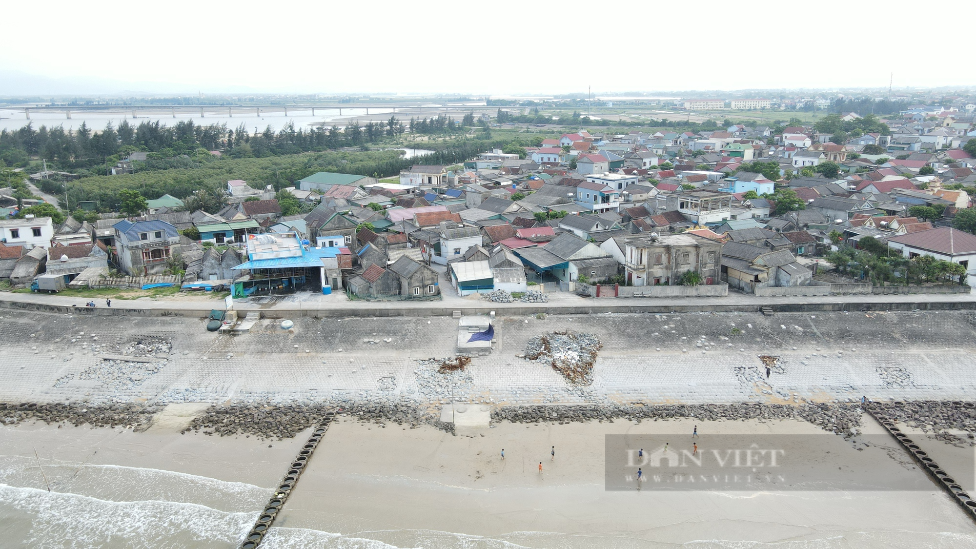 Hà Tĩnh: Kè biển sạt lở nghiêm trọng, đe dọa tính mạng người dân vào mùa mưa bão - Ảnh 6.